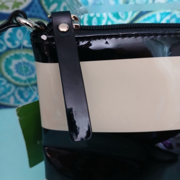 Kate Spade Penn Valley Amy Crossbody Bag - Picture 9 of 11